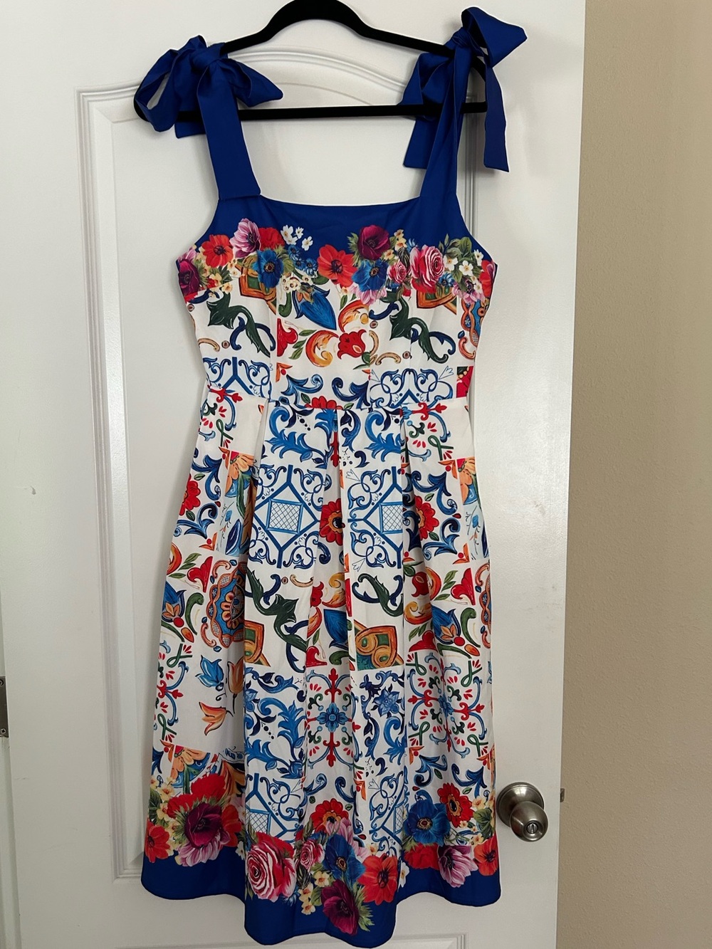 Dalia Macphee Floral Mosaic Tile Print Sleeveless Shoulder Tie Dress Pleat Skirt